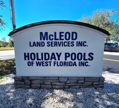 Monument Sign with Dimensional Letters Photo